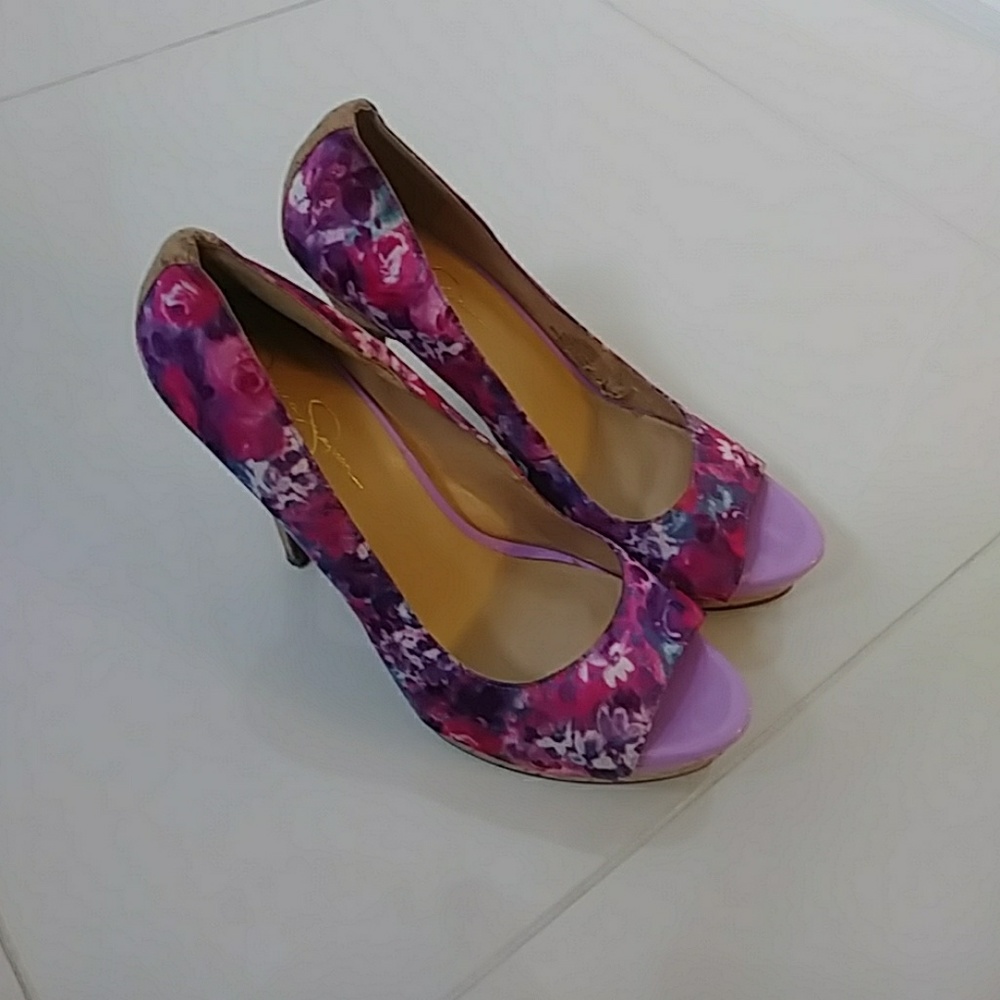 Jessica Simpson heels